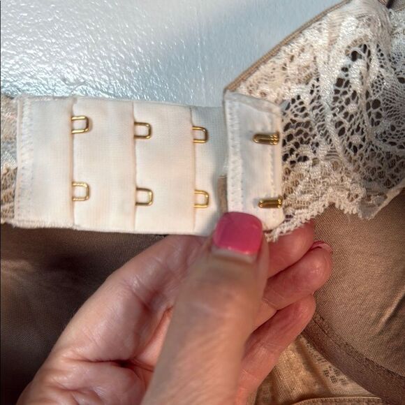 Third Love Beige Cream Lace Bra with Adjustable Straps Size 36D - Picture 10 of 14